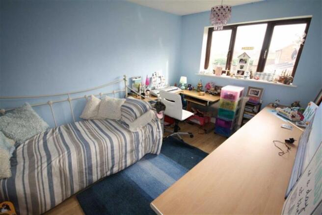 BEDROOM 2