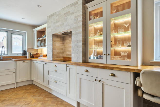 Kitchen / Breakfast Room