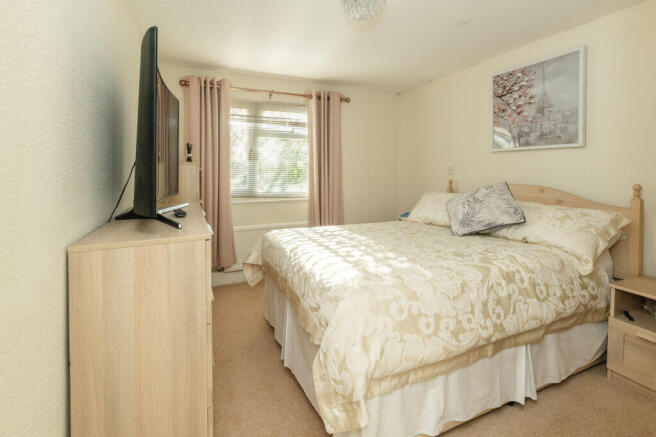 2 bed Detached for sale Image 10