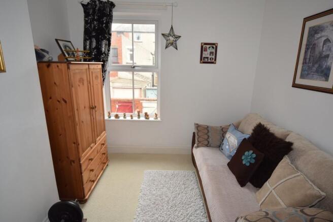 BEDROOM 2