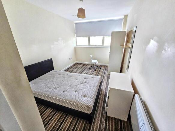 36 bed Block of Apartments for sale Image 10