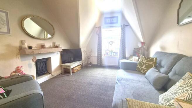 2 bed Apartment to rent Image 6
