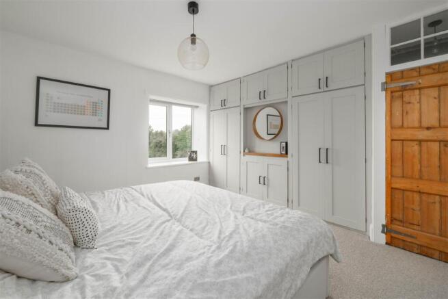 Bedroom2-2.jpg