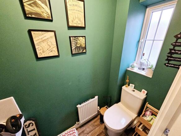 3 bed Semi-Detached for sale Image 6