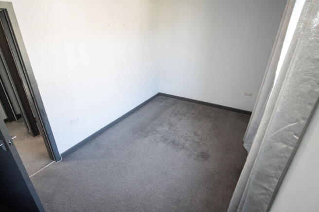 3 bed Terraced to rent Image 7