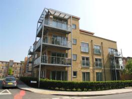 Flat 10, Garside Court, Southcott Road, Teddington TW11 0BZ