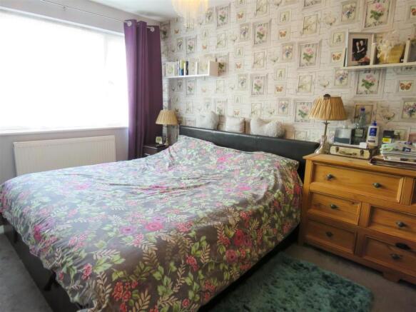 Master Bedroom.JPG