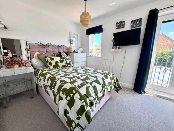 2 bed Semi-Detached for sale Image 9