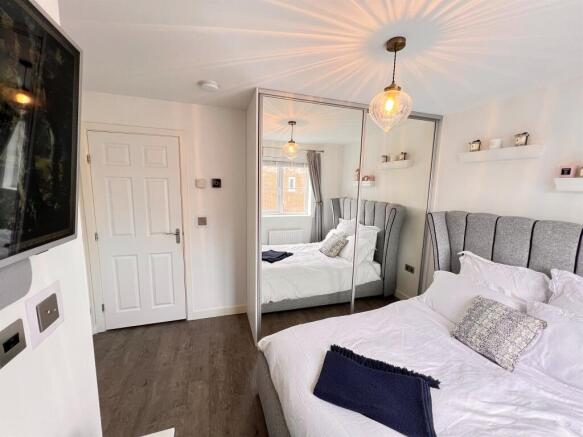 3 bed Semi-Detached for sale Image 7