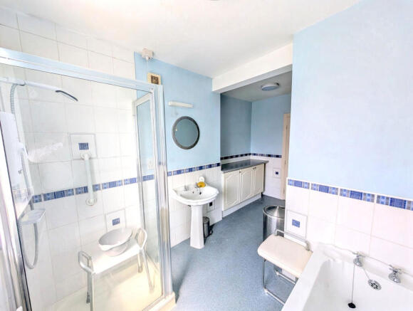 3 bed Semi-Detached for sale Image 11
