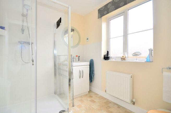 En-suite with double shower