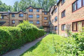 8, Porter Close, Grays RM20 4AS