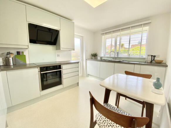 Kitchen/Breakfast Rm