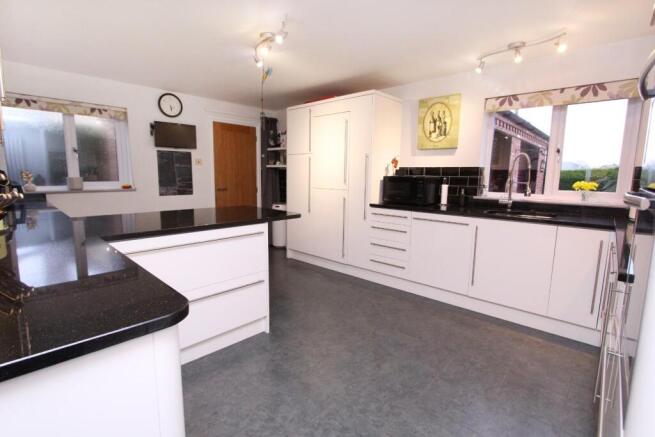 Fitted Kitchen