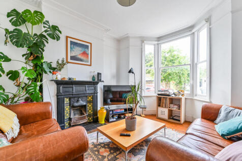 Leswin Road. N16, Stoke Newington, London, N16