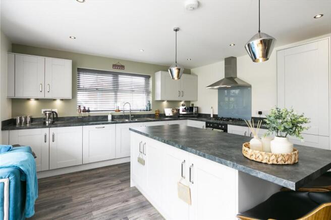 4 bed Detached for sale Image 9