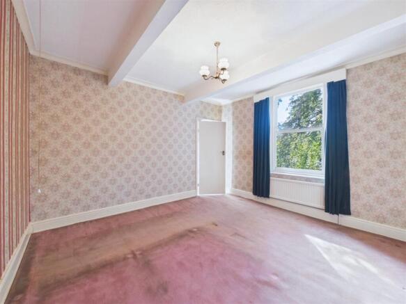 4 bed Detached for sale Image 9