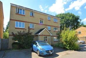 1, Willow Mews, Pinewood Park, Addlestone KT15 3AX