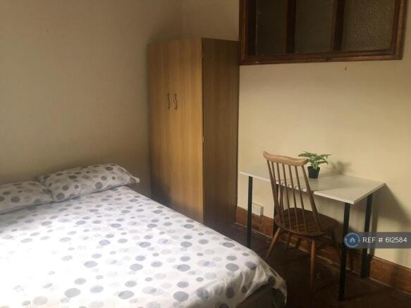 Room 4 (£569 Pcm)