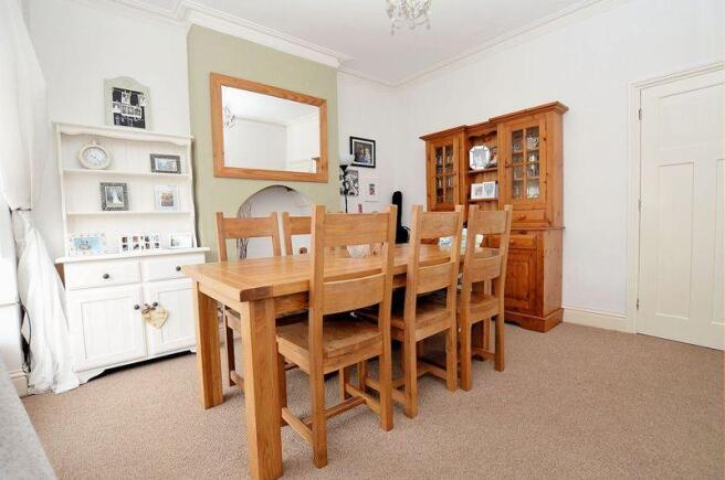 DININING ROOM B