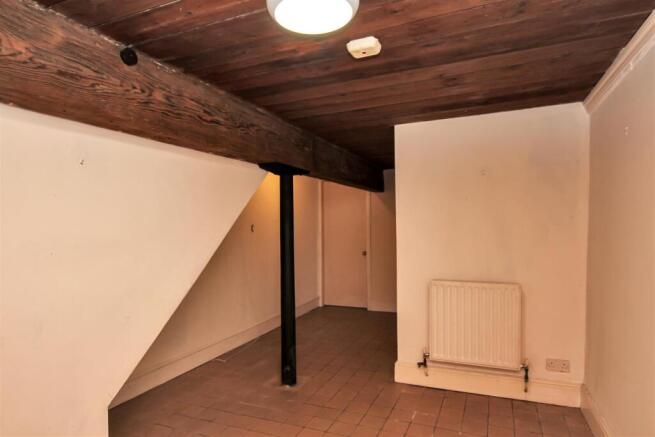 Entrance Room 2.JPG