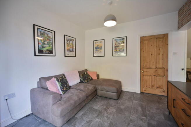 3 bed Terraced for sale Image 8