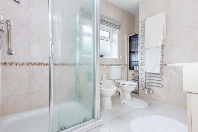 Ensuite