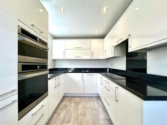 2 bed Semi-Detached Bungalow for sale Image 4