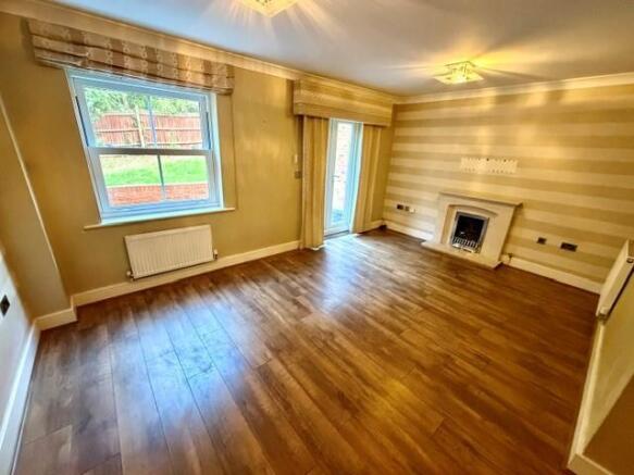 LIVING ROOM.jpg