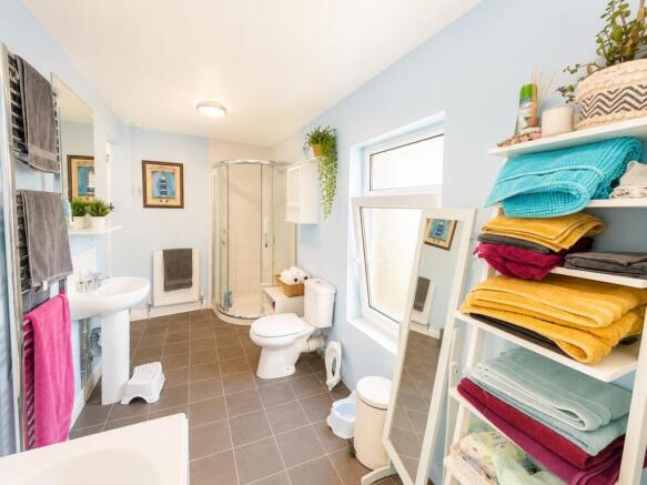 3 bed Terraced for sale Image 7
