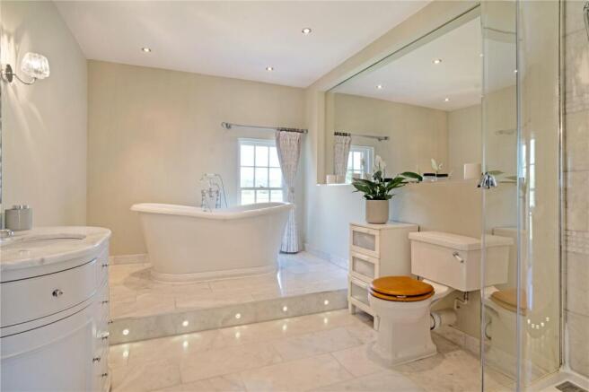 Principal Bathroom