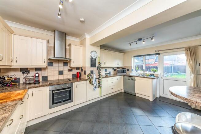 Kitchen Diner: