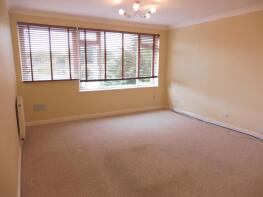 7, 23 Yewstone Court, Rickmansworth Road, Watford WD18 7HJ