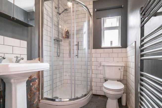 Ensuite to Bed 4