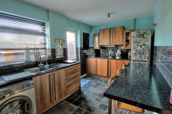 KITCHEN DINER (R)