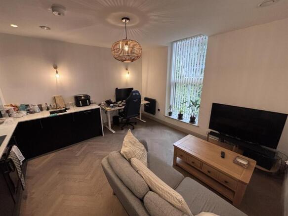 Lounge Kitchen