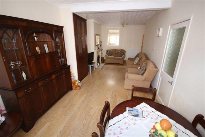 Lounge/dining Room: