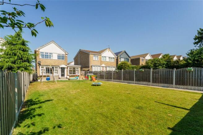 4 bed Detached for sale Image 12