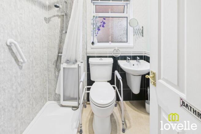 2 bed Bungalow for sale Image 11