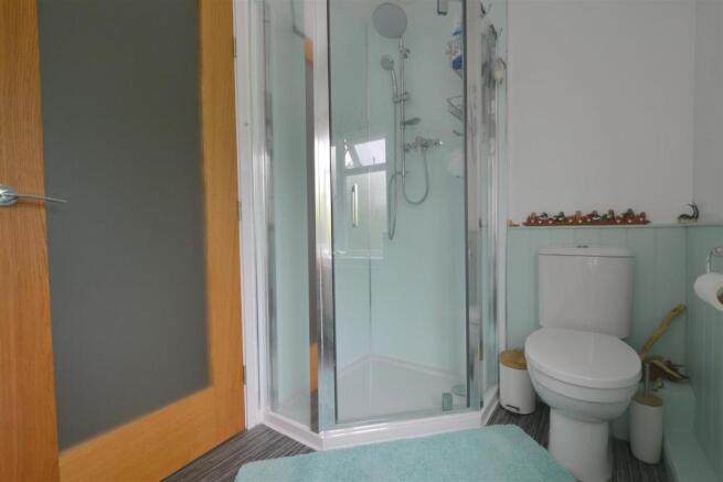 ensuite1.JPG