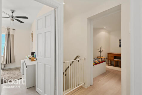 Seton Gardens, Dagenham