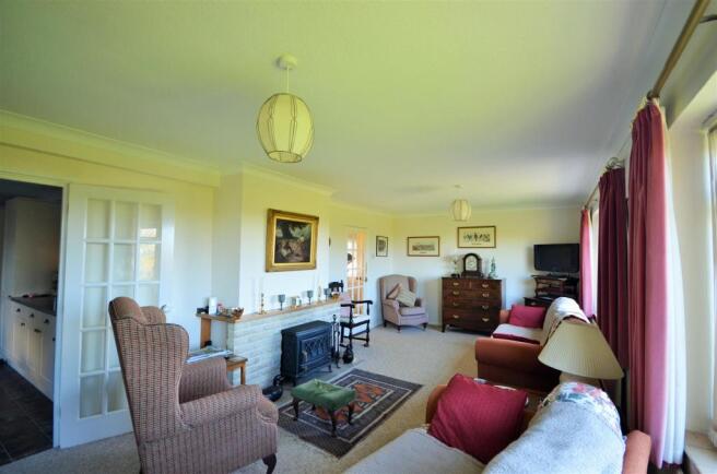 Sitting Room 2.JPG