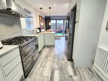 Coombe Street, STOKE GREEN, Coventry, CV3