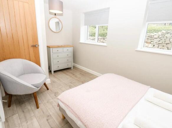 2 bed Cottage to rent Image 6