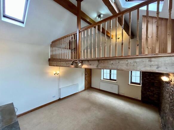 3 bed Semi-Detached for sale Image 4