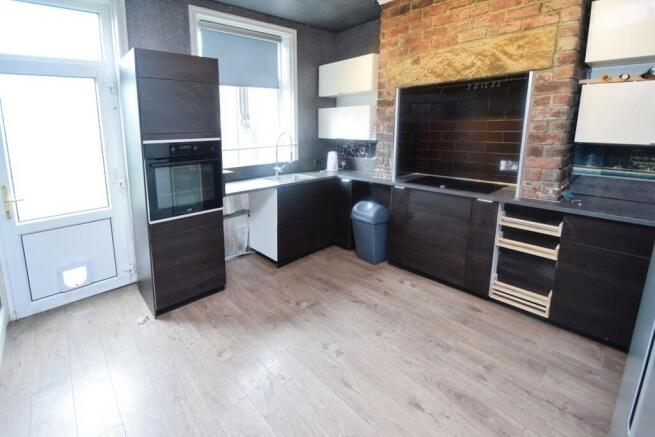3 bed Terraced for sale Image 3