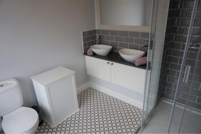 Master En-suite