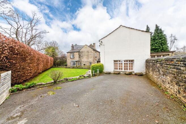 4 bed Detached for sale Image 8