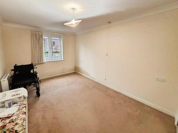 2 bed Apartment for sale Image 7