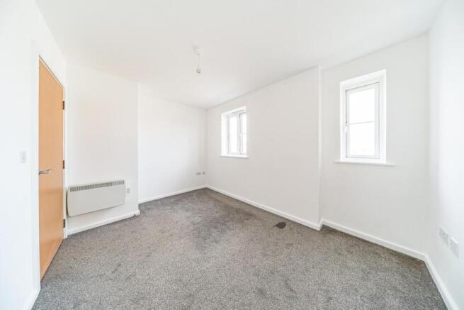 47 Pendleton Court bedroom 1.jpg
